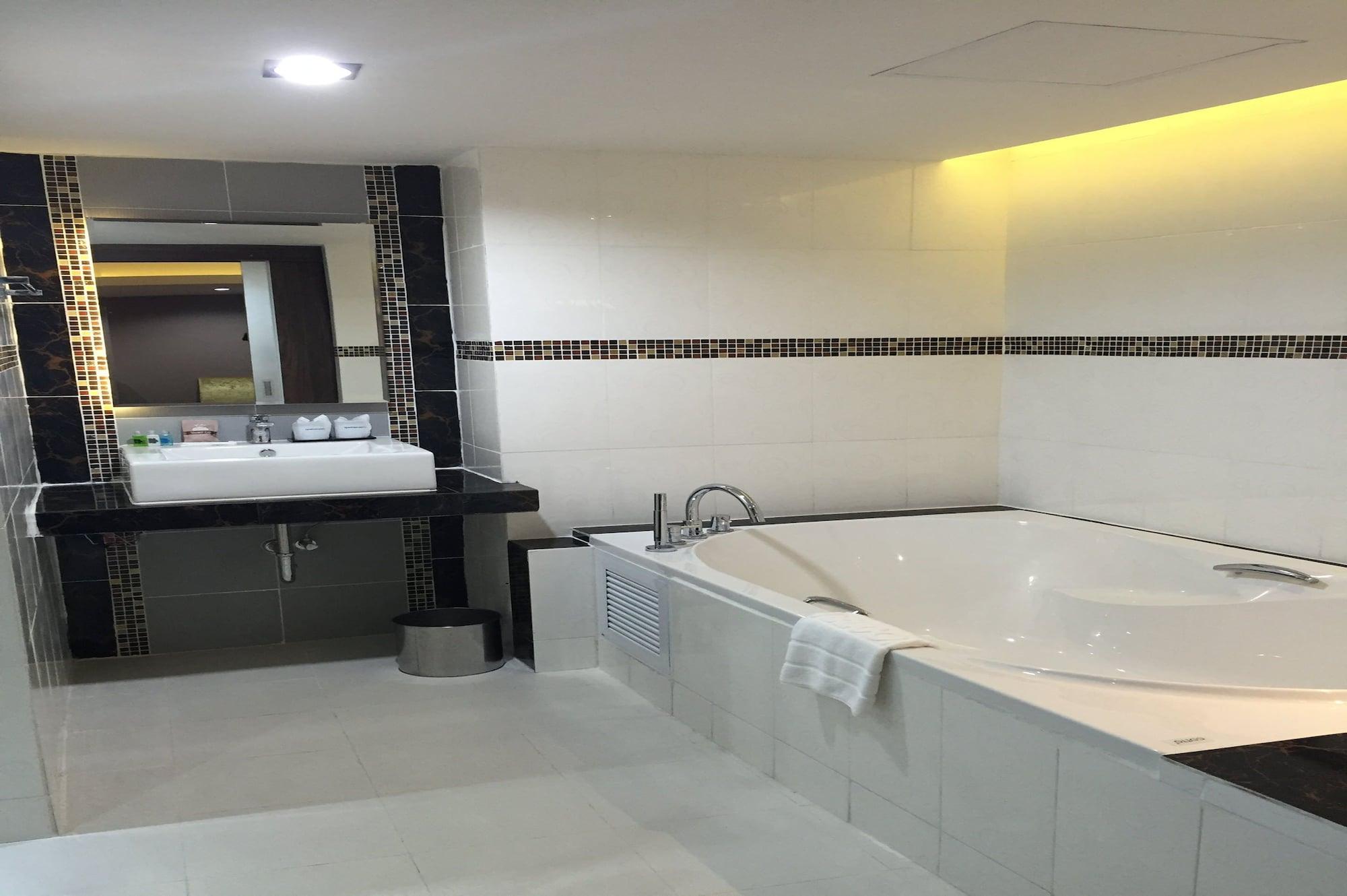 Grand Pink Hotel Hatyai Hat Yai Zewnętrze zdjęcie