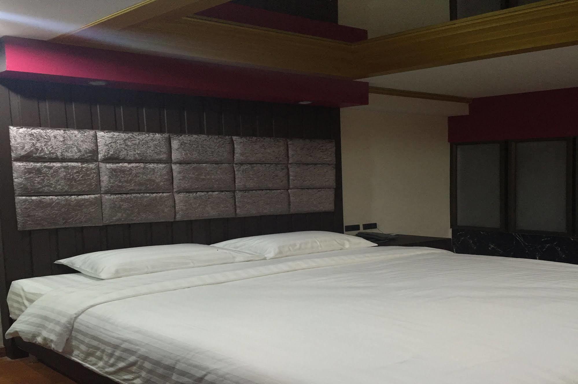 Grand Pink Hotel Hatyai Hat Yai Zewnętrze zdjęcie